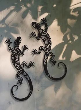 跨境新款两只壁虎铁艺工艺品高级感创意生锈摆件金属墙壁装饰剪影