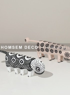 卡通儿童房软装波点毛毛虫摆件样板房间客厅玄T关抽象艺术装饰