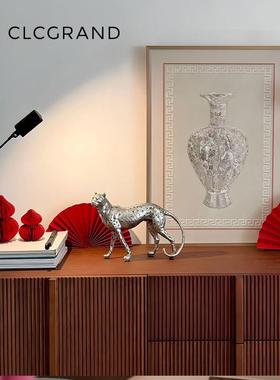 轻奢风中古银色猎豹桌面摆件高档客厅卧室动物装饰房间改造小物件