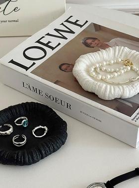 北欧轻奢不规则首饰展示盘陶瓷装饰摆件香薰玄关收纳托盘拍照道具