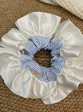芭蕾风超大号缎面蓝色条纹发圈
