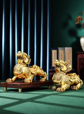 采购产品一对黄铜皮绣装饰品，用于家庭客厅，入口，办公室桌面装