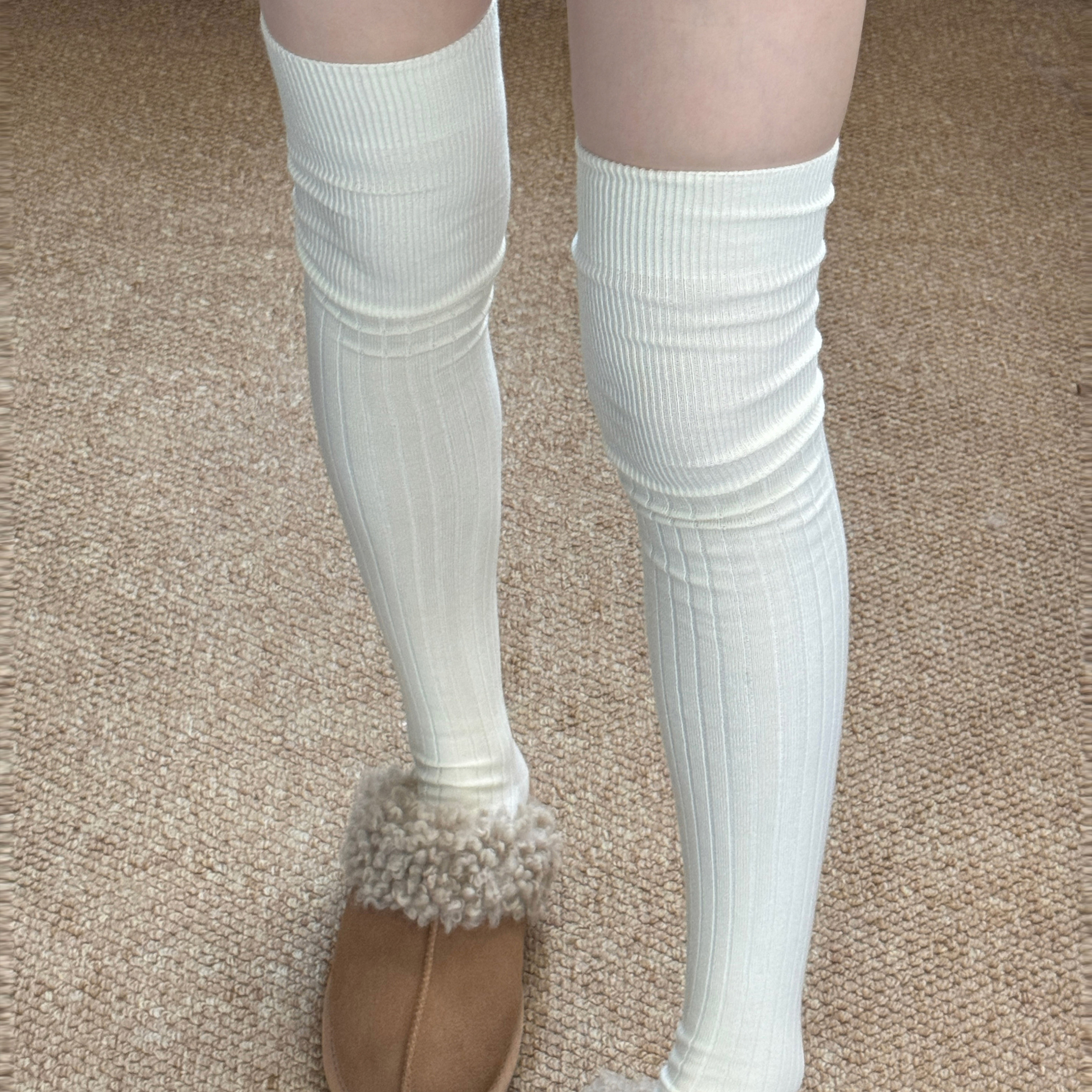 咖色羊毛桑蚕丝过膝袜子女秋冬学院风长筒袜微压日系jk显瘦高筒袜,淘宝优惠券,粉丝福利购,淘宝优惠卷