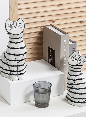 创意家居装饰小摆件酒店样板间客厅电视柜简约抽象手绘陶瓷工艺品