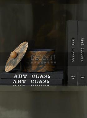 新中式大平层别墅样板房间会客厅中古装饰柜展示格博古架红马摆件