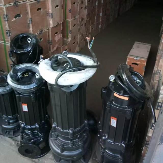 Manufacturer direct supply submersible pump sewage pump high-head large flow submersible pump high-power sewage pump frequency conversion
