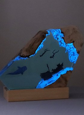 高端摆件家居饰品奢华高级感桌面沉船鲨鲸海洋艺术实木树脂小夜灯