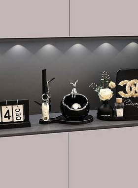 高级感软装入户门口玄关钥匙收纳摆件客厅电视鞋柜香薰装饰画摆台