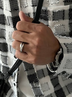 双环戒指男潮2h024年新款潮素圈简约小众高级感钛钢不掉色情侣对