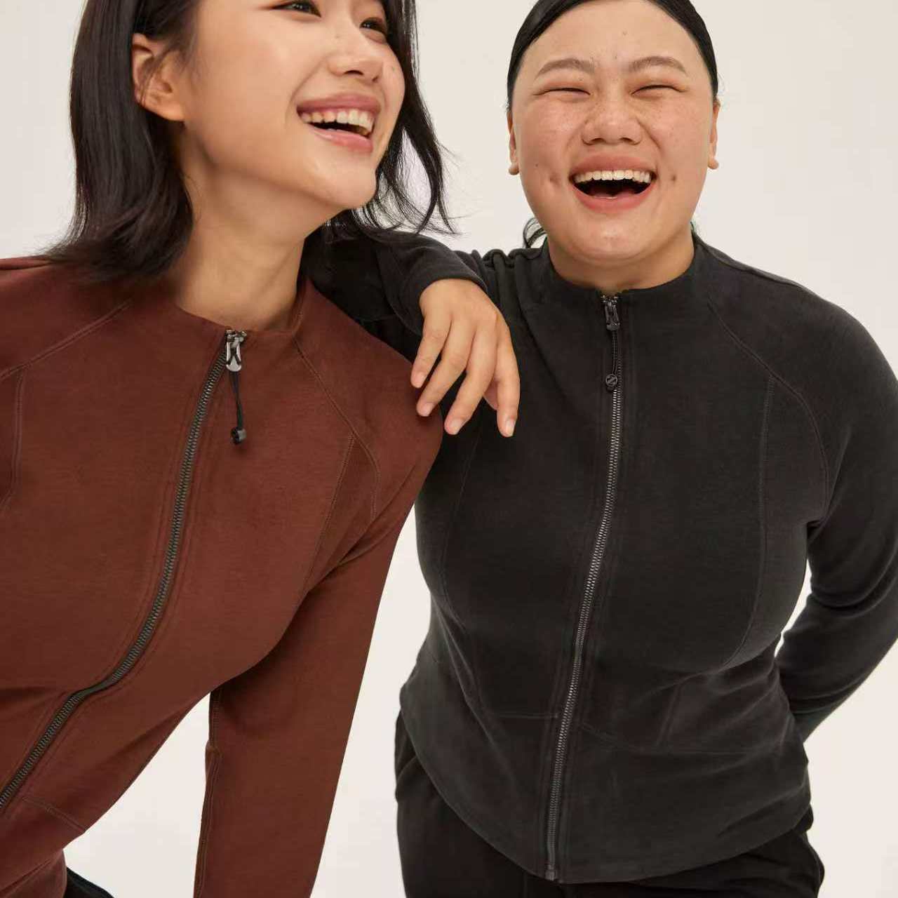 玻尿酸依菲丝羊绒微塑形女士外套保暖修身轻运动上衣立领拉链开衫