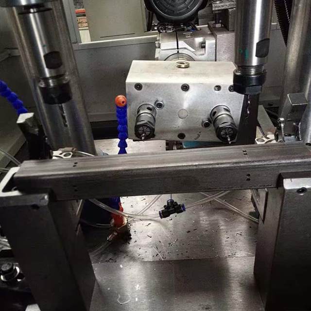 Multi-axis drilling tapping machine automatic drilling drilling machine drilling tapping combination machine tool