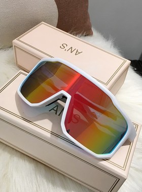 一体式雪地墨镜男女超大彩色滑雪防风护目秋冬太阳V眼镜大脸白边