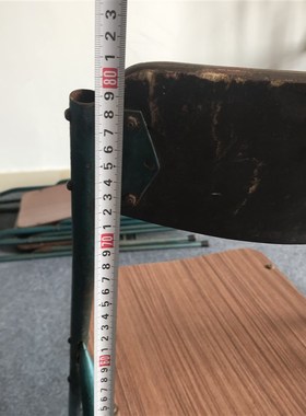 民俗怀旧老物件折叠椅靠背凳子老式单人钢管椅子古董装饰摆件道具