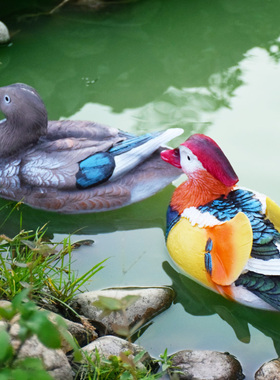 花园庭院假山池塘浮水装饰摆件仿真动物青蛙鸳鸯天鹅创意造景雕塑