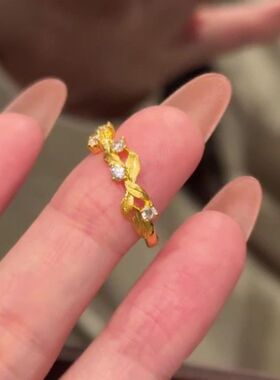 轻奢高缠绕金色枝叶新戒指