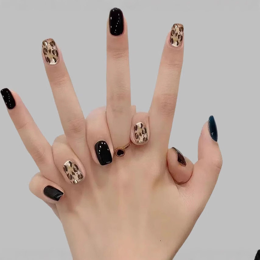 甜酷豹纹美甲假指甲片法式辣妹短款高级感显白可拆卸穿戴甲片10片,淘宝优惠券,粉丝福利购,淘宝优惠卷