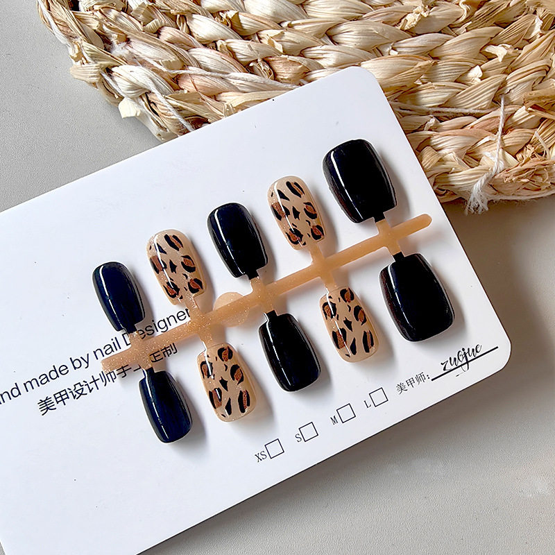甜酷豹纹美甲假指甲片法式辣妹短款高级感显白可拆卸穿戴甲片10片,淘宝优惠券,粉丝福利购,淘宝优惠卷