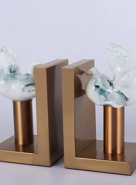 新中式书房书柜饰品书档玉瓷马摆件轻奢现L代工艺品办公室装饰书