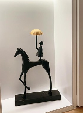 小众高级感马背少年摆件雕塑玄关酒柜客厅电视柜办公室艺术装饰品