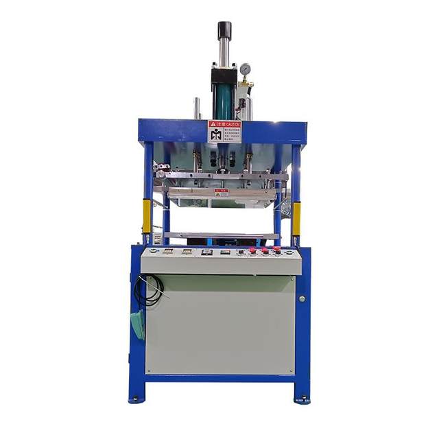Flat leather embossing machine 15 tons four-column flat leather gold stamping machine wine box desk calendar oil pressure gold stamping machine