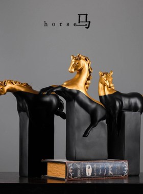 简约装饰品摆件天马行空高档酒柜客厅办公室桌面客厅家居饰品摆设