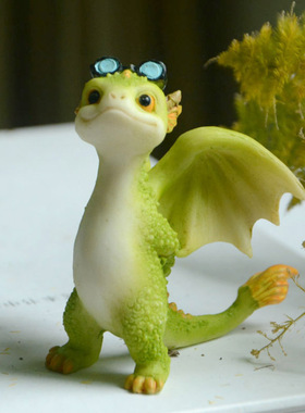 创意卡通小龙摆件可爱恐龙公仔生肖办公桌面毕业生日礼物送男女生