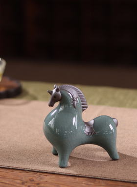 陶瓷创意唐马招财客厅玄关酒柜桌面茶宠装饰办公桌生肖马摆设