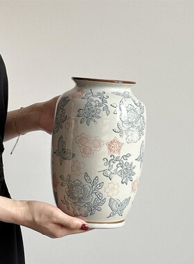 青花瓷复古陶瓷花瓶摆件客厅鲜花插花陶罐轻奢装饰品新中式装饰品