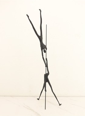 北欧创意金属伸缩杆人物摆件卧室客厅样板房电视柜办公室家居装饰