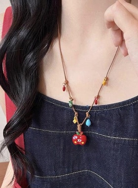 童趣可爱红色苹果彩色巧克力豆项链小众百搭编绳颈链锁骨链配饰女