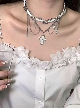 十字架铆钉皮绳缠绕choker小众设计流苏项链y2k亚比配饰甜酷颈链