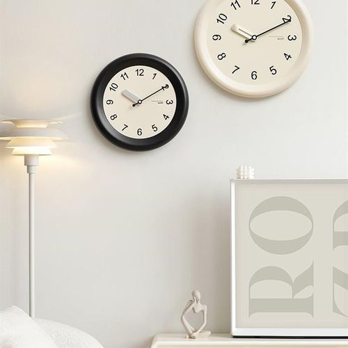 免打孔钟表挂钟客厅现代奶油风22新款餐桌卧室挂墙时钟静音 - 图1