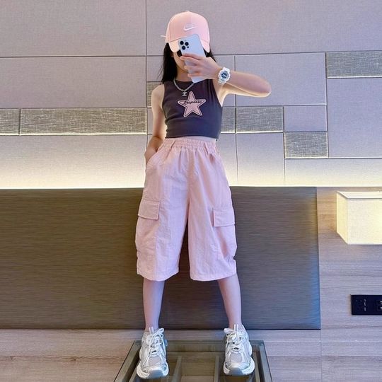 Розовые шорты-карго для девочек, летние средние брюки для больших девочек, модные и крутые детские летние тонкие укороченные брюки, быстросохнущие брюки.