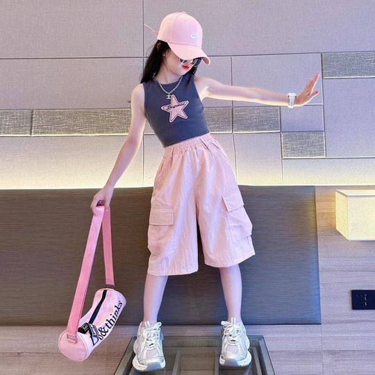 Розовые шорты-карго для девочек, летние средние брюки для больших девочек, модные и крутые детские летние тонкие укороченные брюки, быстросохнущие брюки.