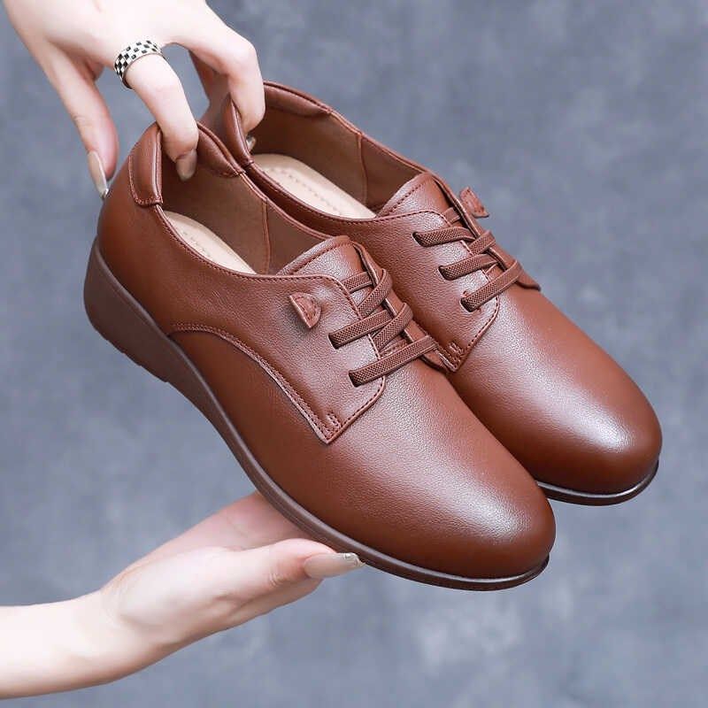 软底妈妈鞋春秋款坡跟深口单鞋中老年人防滑女鞋舒适休闲平底皮鞋,淘宝优惠券,粉丝福利购,淘宝优惠卷