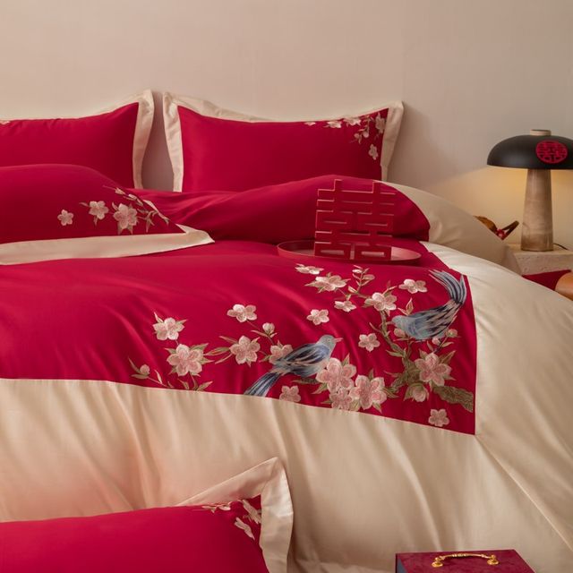 New Chinese style light luxury wedding bed four-piece set of red cotton dowry wedding quilt festive bed sheets bed cover