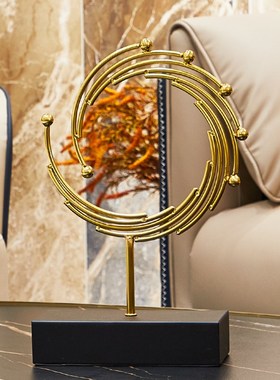 现代轻奢客厅玄关电视柜摆件美式创意样板房金属抽象艺术软装饰品