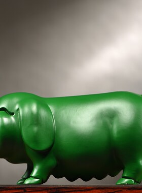 绿色实木质雕刻猪摆件三合动物十二生肖猪家居客厅桌面装饰工艺品