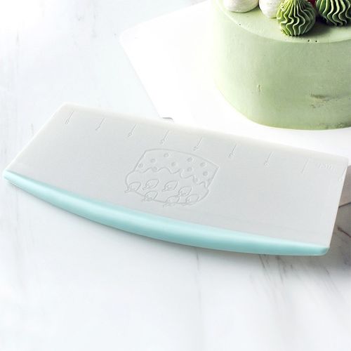 9寸多功能PP塑料蛋糕切 披萨奶油刮板刀面团切防滑手柄带刻度尺大 - 图1