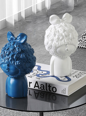 北欧简约创意轻奢卡通人物艺术摆件装饰品客厅房间书桌装饰工艺品