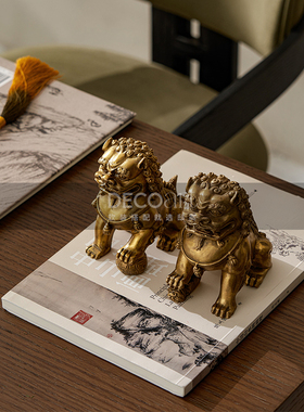 邸高新中式大平层样板间书房工作台面装饰书对狮摆件书柜套装陈列