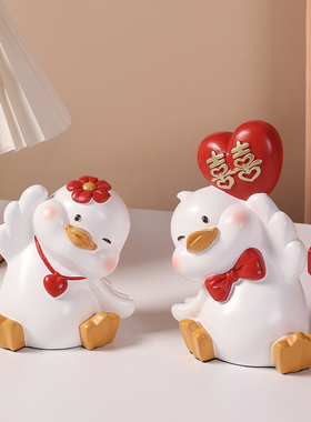 新婚礼物情侣摆件送新人订婚送闺蜜书柜酒柜客厅装饰结婚伴手礼品