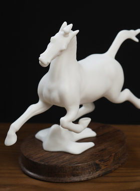 东方泥土新中式陶瓷雕塑艺术品客厅书房办公室桌面马摆件马踏飞燕