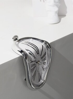 现代轻奢融d化时钟创意摆件样板房间居家客厅卧室桌面软装饰