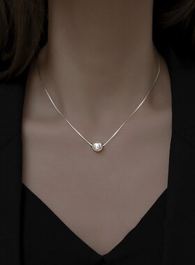 简约珍珠项链女2024年新款夏季冷淡风锁骨链女小众设计感高级颈链