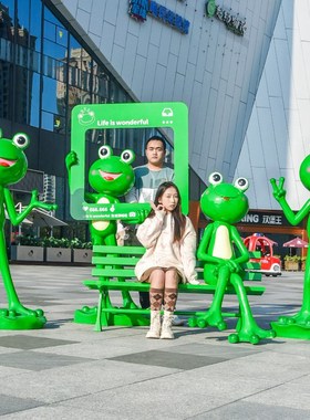 户外卡通青蛙玻璃钢雕塑牛蛙店模型大型美陈摆件网红打卡迎宾装饰