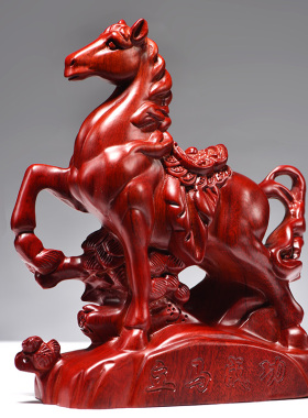 红木马木头马工艺品红色木马家居动物实木质雕刻装饰客厅