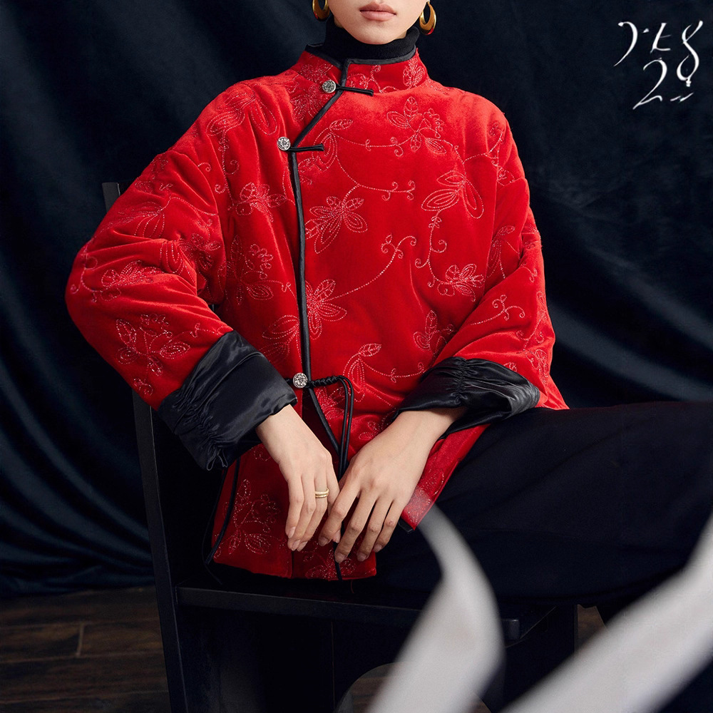 云梦集中国红喜庆棉衣女装2025冬金丝绒国风高定绣花棉服上衣外套 - 图3