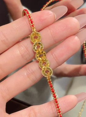 绳牵好运！金色碎冰冰五帝钱本命年红绳手链女新中式时尚显白手饰
