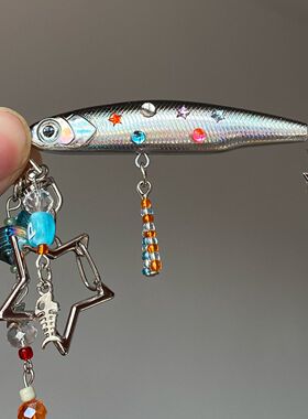 好特别!仿真咸鱼串珠挂件时尚小众设计创意钥匙扣手机链挂饰新款